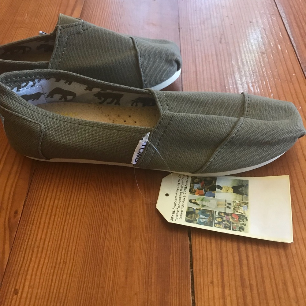 Toms